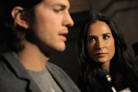 Demi Moore to divorce Ashton Kutcher