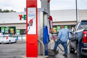 Global oil prices rise to highest level in a month amid Iran war escalation