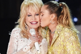 Miley Cyrus remembers aunt Dolly Parton after her death at 80